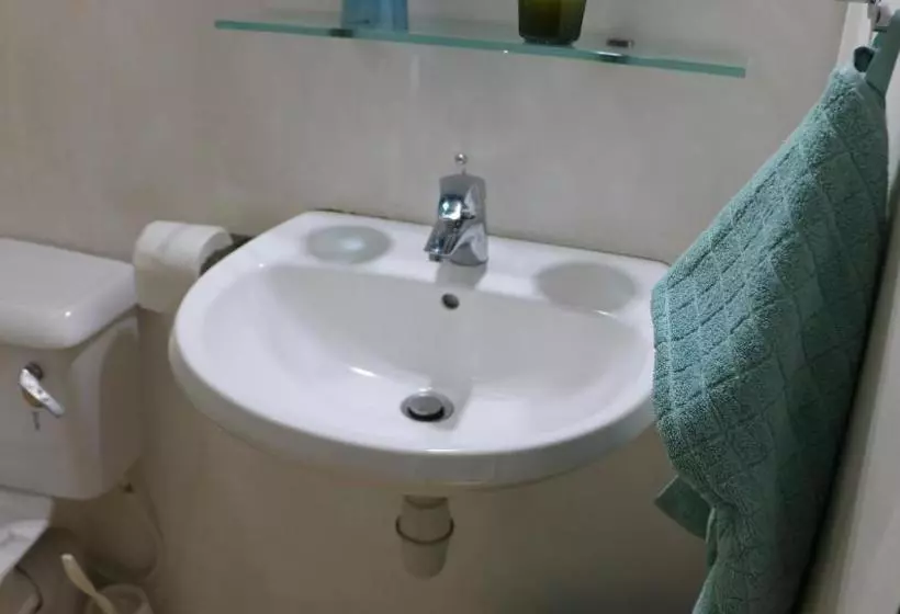 تختخواب و صبحانه Jamala Guesthouse