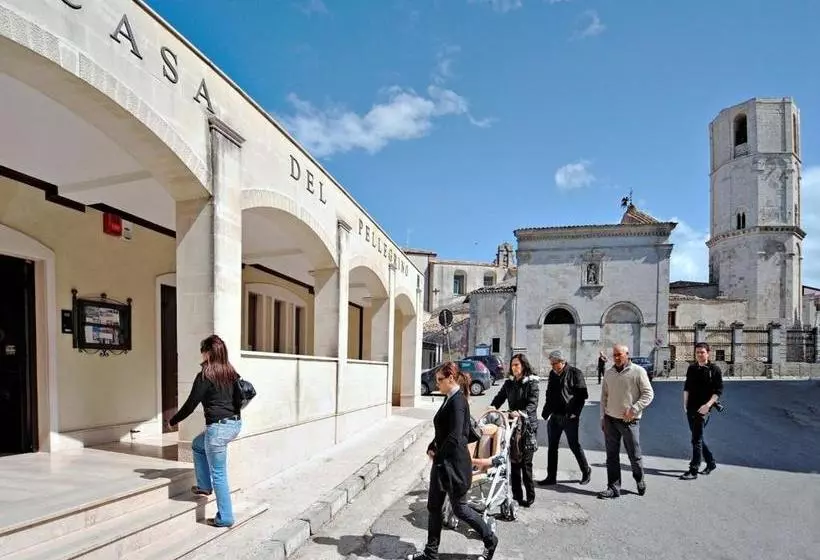 Hotelli Albergo Casa Del Pellegrino