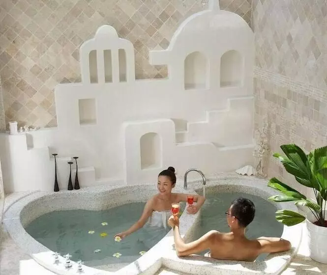 هتل Fennel Resort