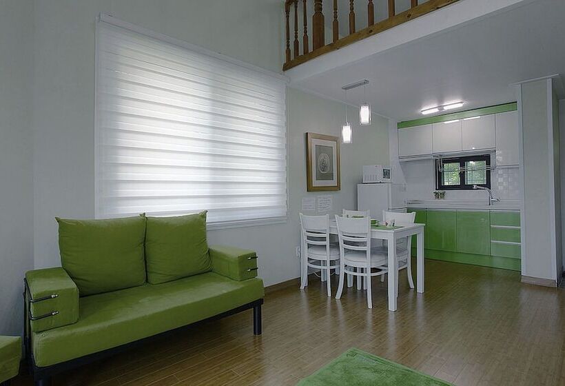 Отель Forest Of Color Pension