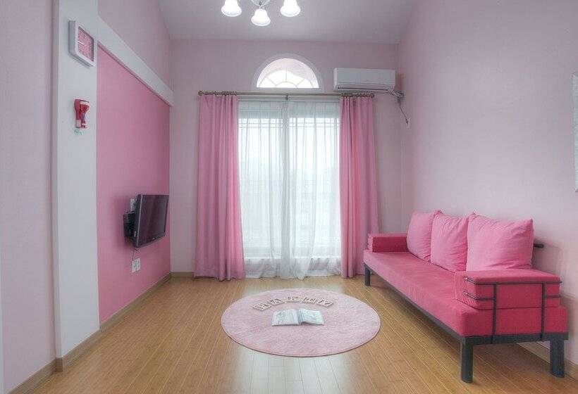 Отель Forest Of Color Pension