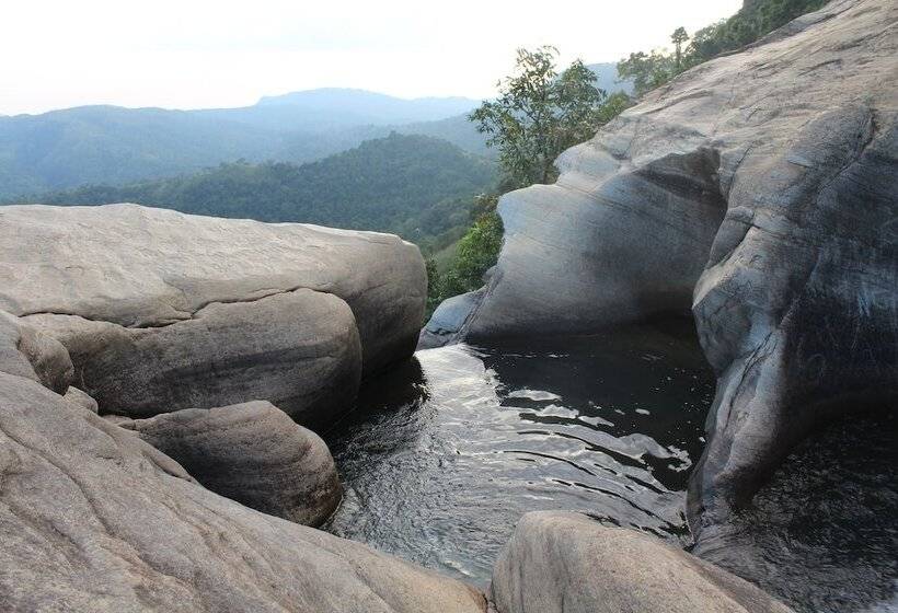 בית מלון כפרי Hi Lanka Backpackers Adults Only