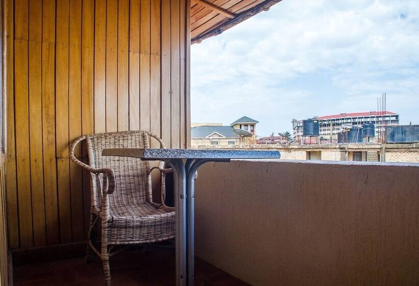هتل Kash Mbarara