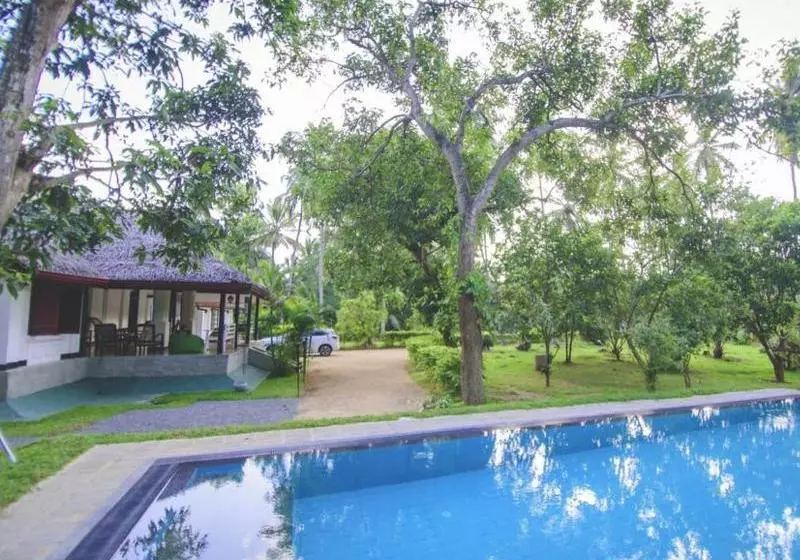 Hotelli The Berrycove Bungalow