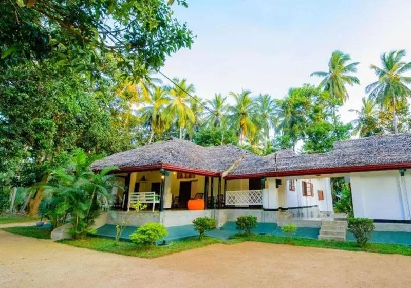 Hotelli The Berrycove Bungalow