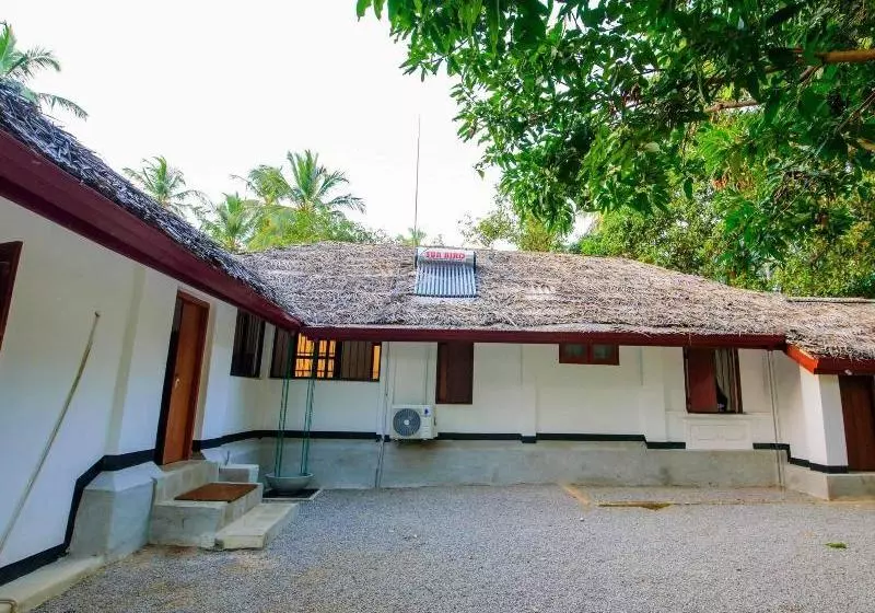 Hotelli The Berrycove Bungalow