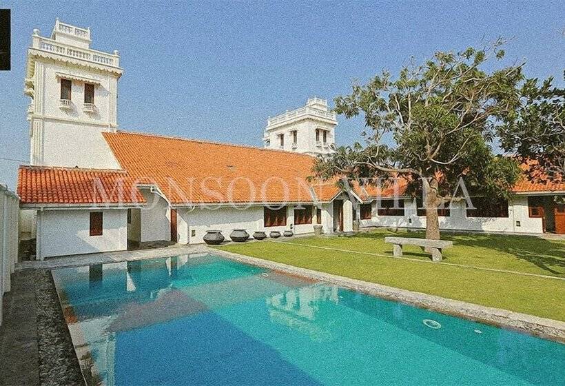 Hotel Yoho Monsoon Villa