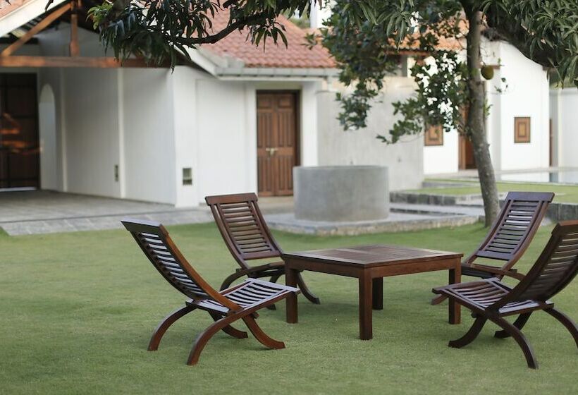 Hotel Yoho Monsoon Villa