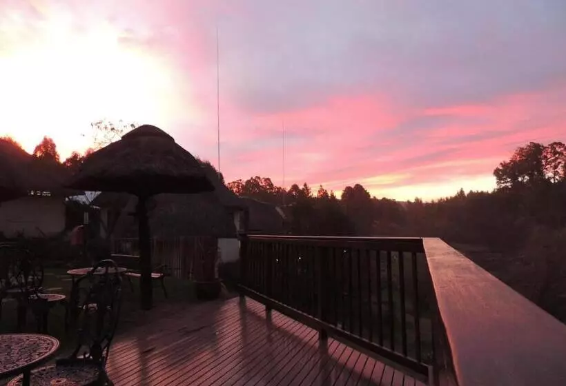 Hotelli Hawklee Country House