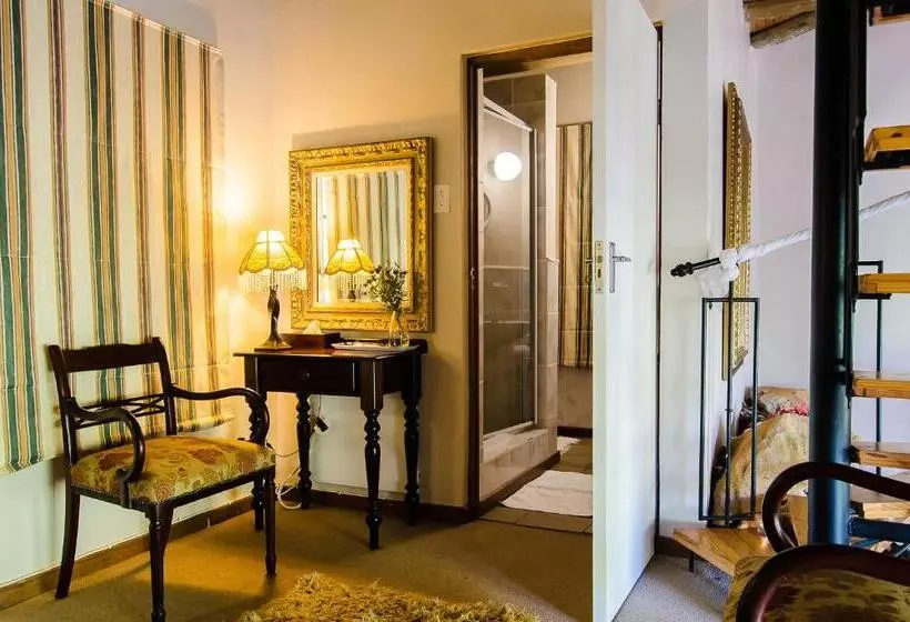 Hotelli Hawklee Country House