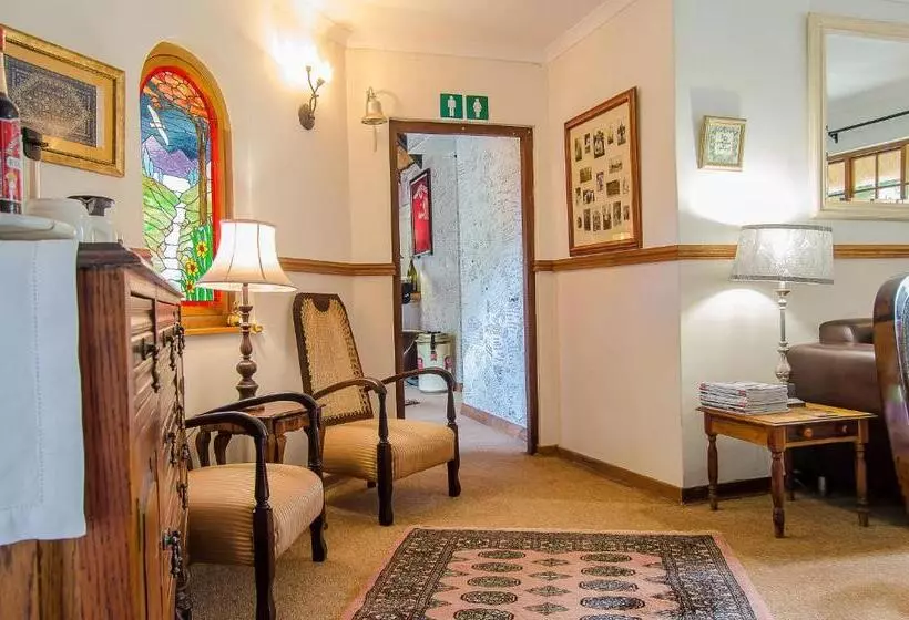 Hotelli Hawklee Country House