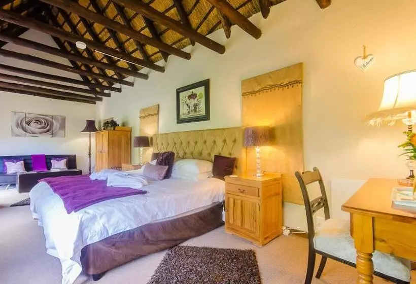 Hotelli Hawklee Country House