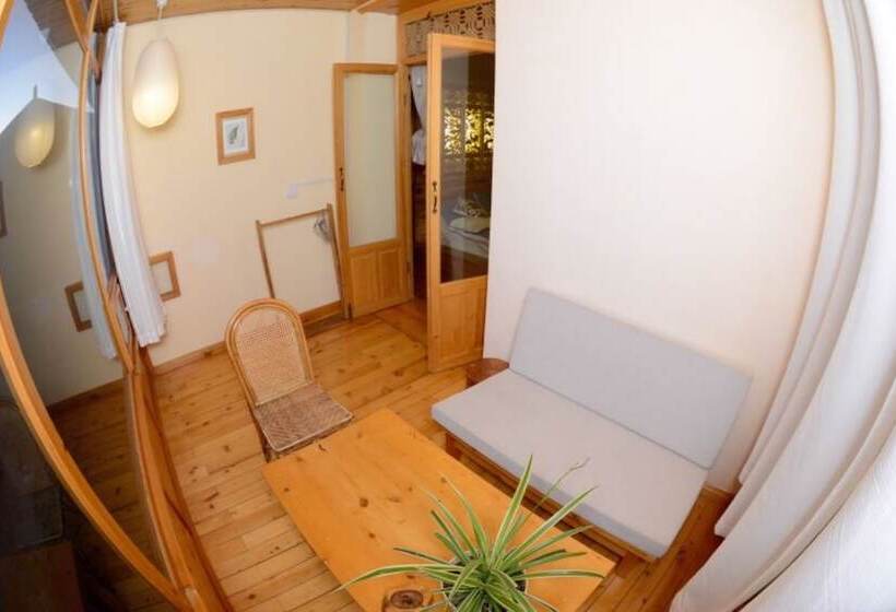 בית מלון כפרי Huksum House