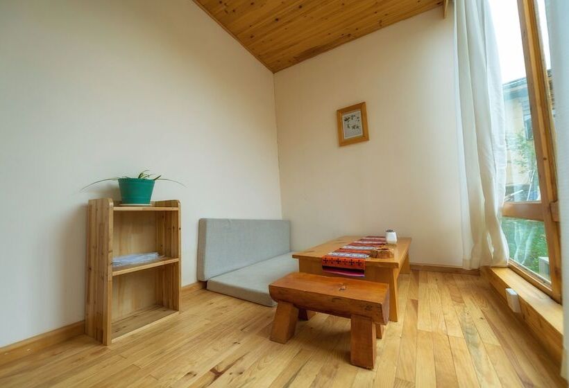 בית מלון כפרי Huksum House