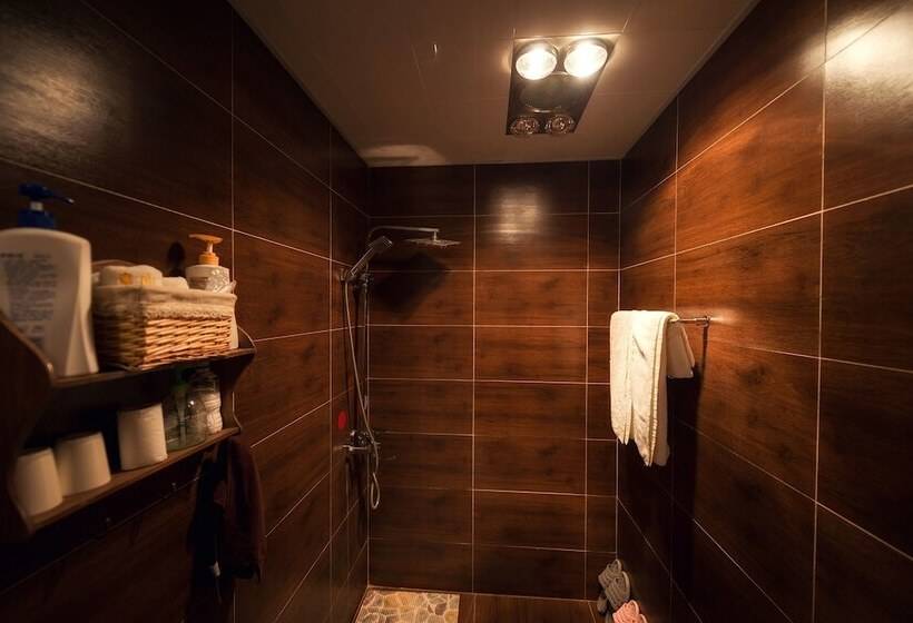 בית מלון כפרי Huksum House