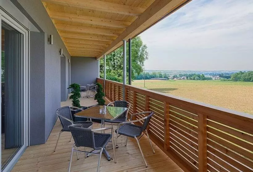 Hotelli Pension Jageredt