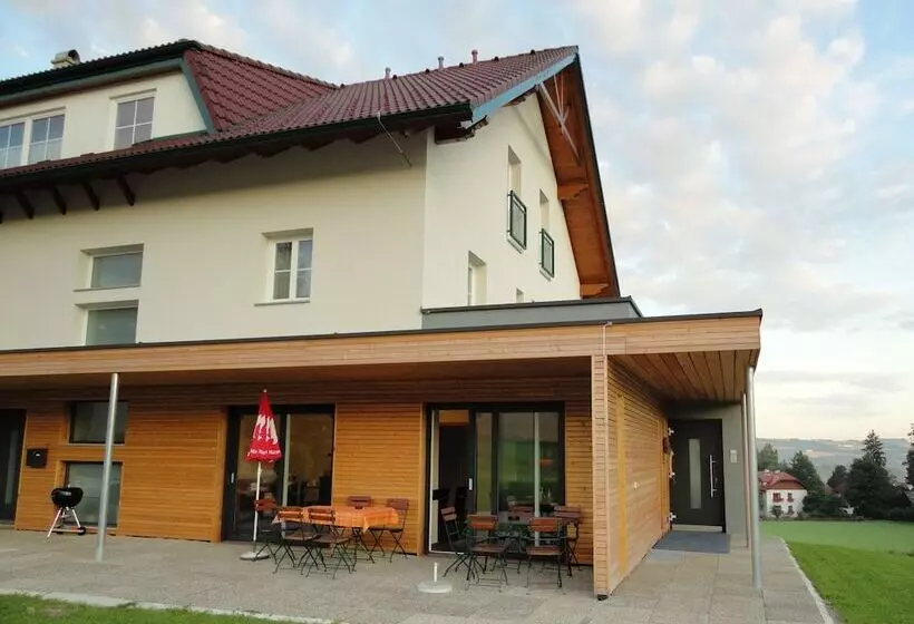 Hotelli Pension Jageredt