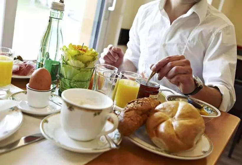 Hotelli Pension Jageredt