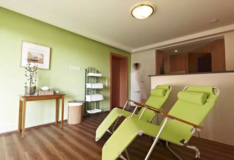 Hotelli Pension Jageredt