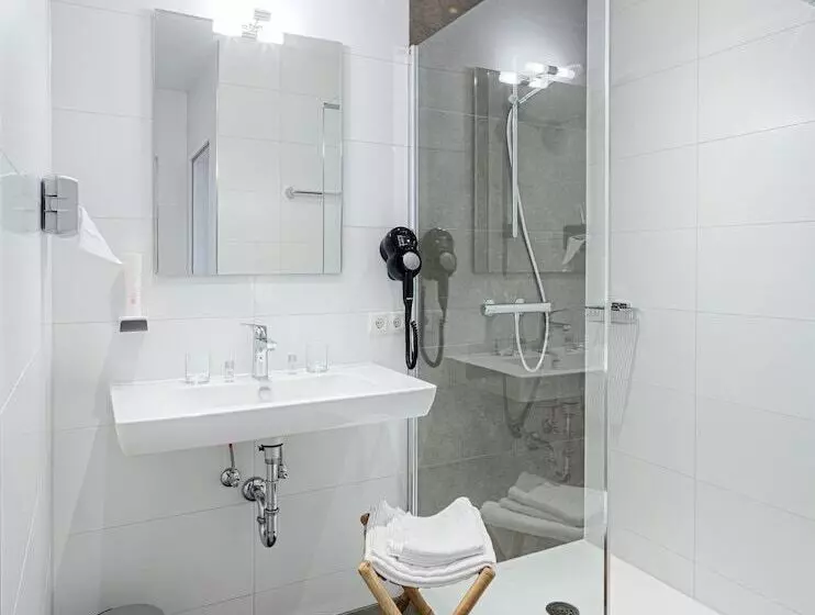 Hotelli Pension Jageredt