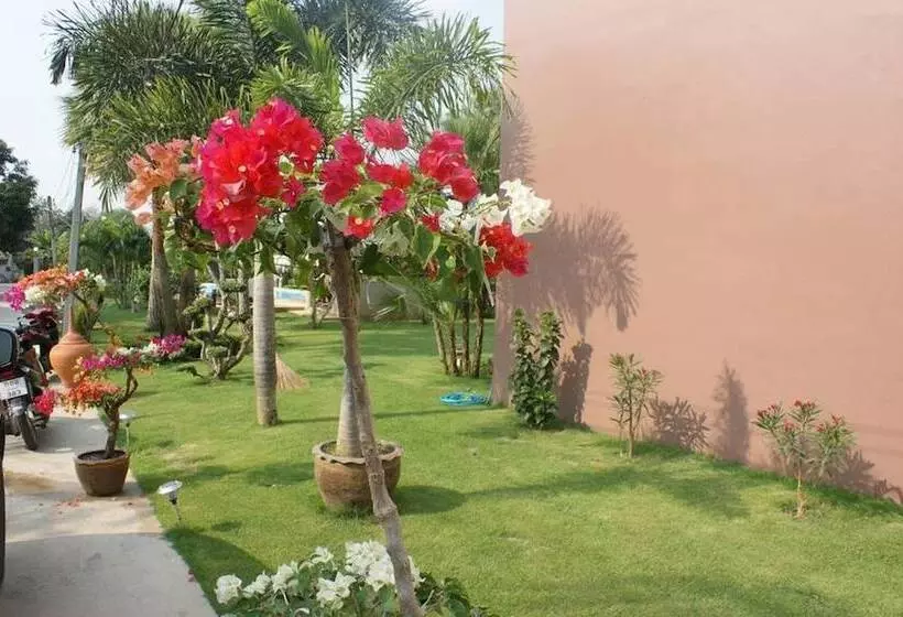 ホテル Sumali Villa