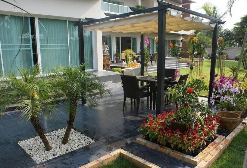 Отель Sumali Villa