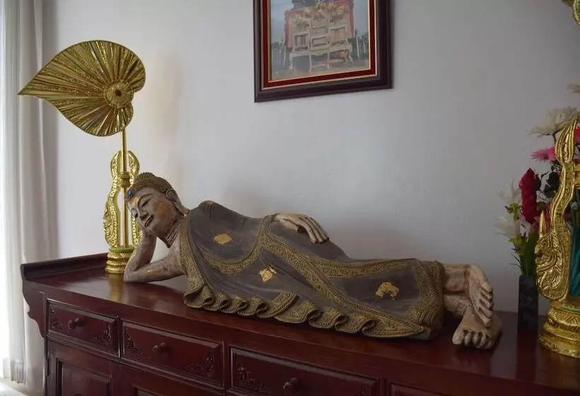 ホテル Sumali Villa