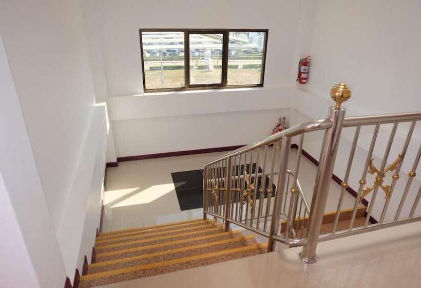 Thatphanom View Hotel Nakhon