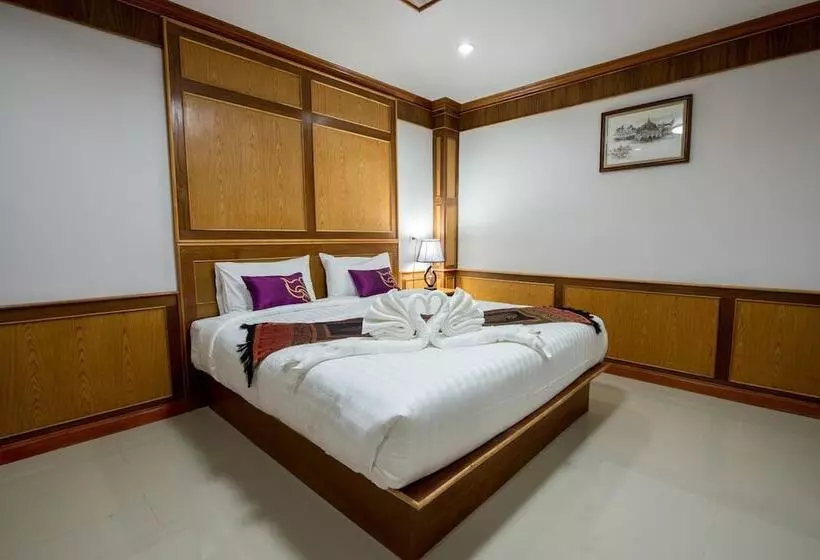 Thatphanom View Hotel Nakhon