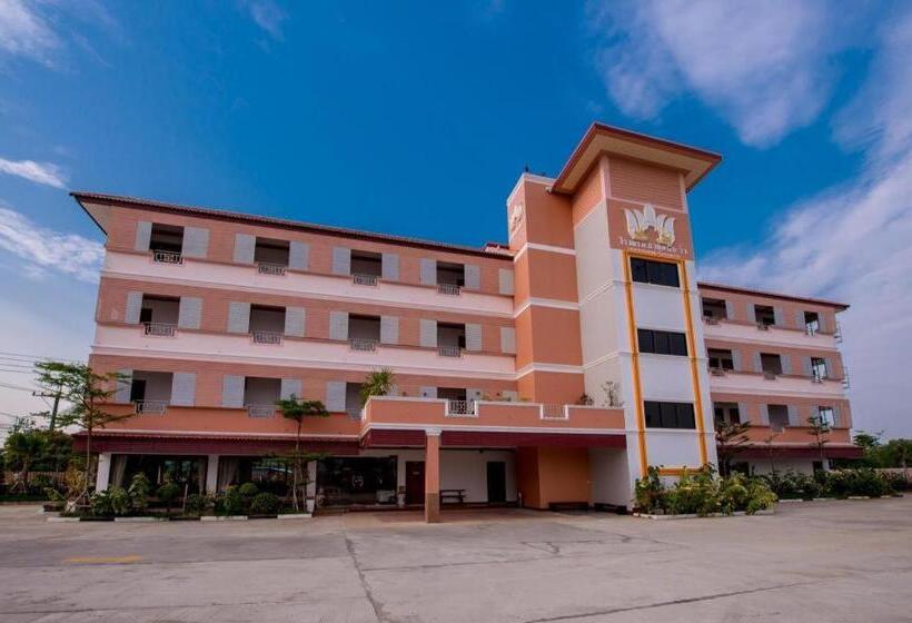 Thatphanom View Hotel Nakhon