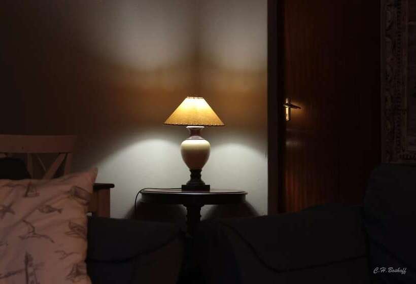 فندق Walkerbay Accommodation