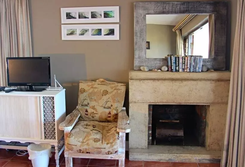 Hotelli Walkerbay Accommodation