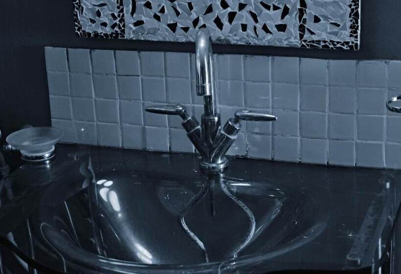 فندق Walkerbay Accommodation