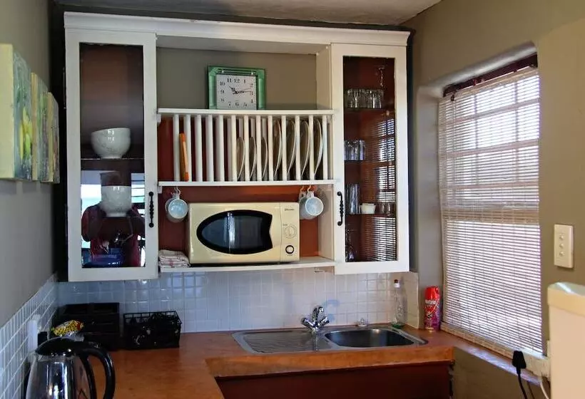 Hotelli Walkerbay Accommodation