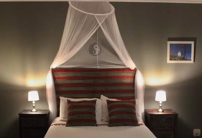 Hotelli Walkerbay Accommodation