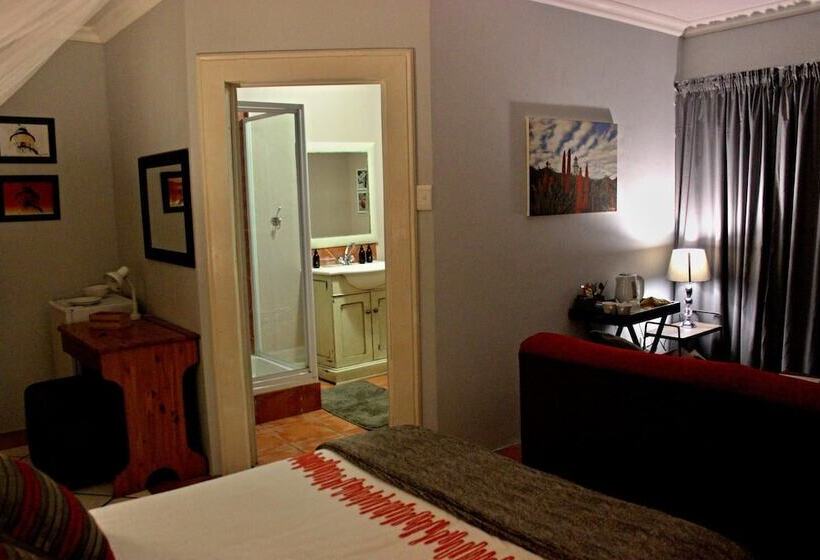 فندق Walkerbay Accommodation