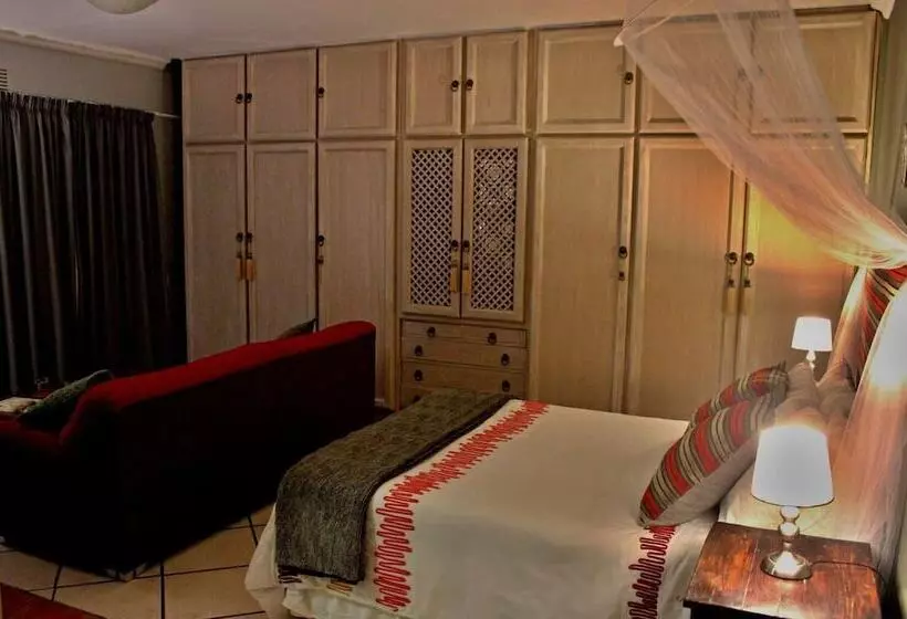Hotelli Walkerbay Accommodation