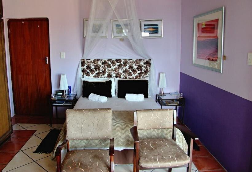 فندق Walkerbay Accommodation