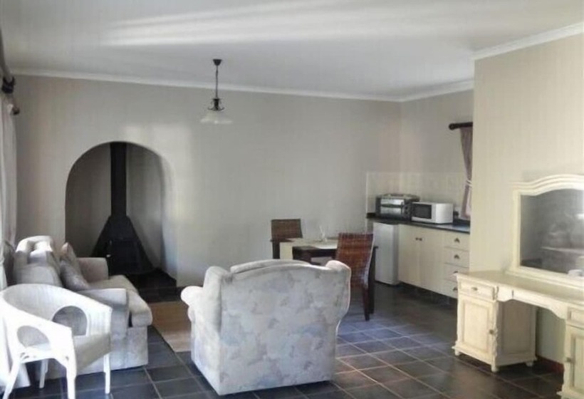 Отель Waterwoods Cottages