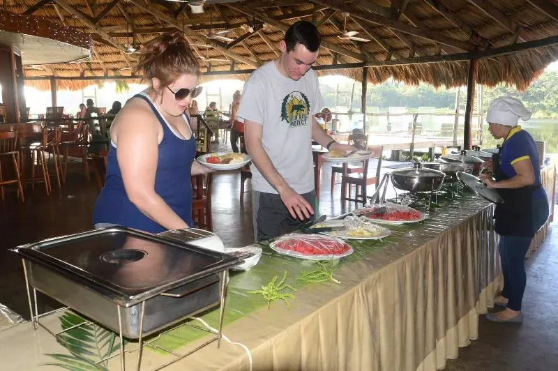 Lamanai Hotel & Marina