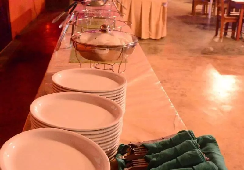 Lamanai Hotel & Marina