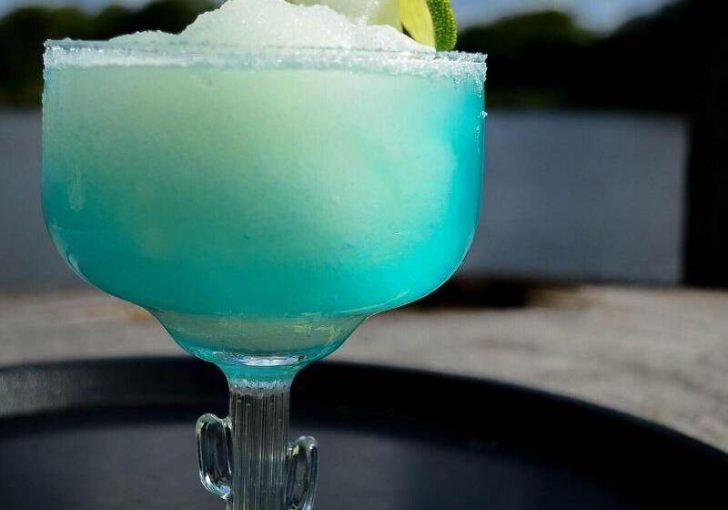 Lamanai Hotel & Marina