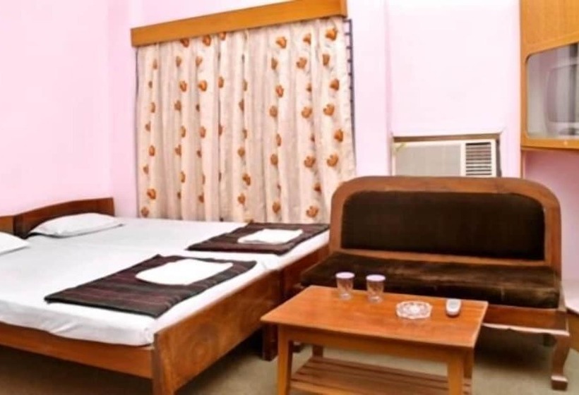 هتل Yashoda International