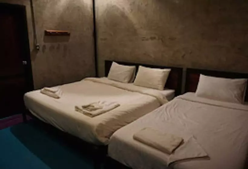 Hotelli Sangkhlakiri Resort