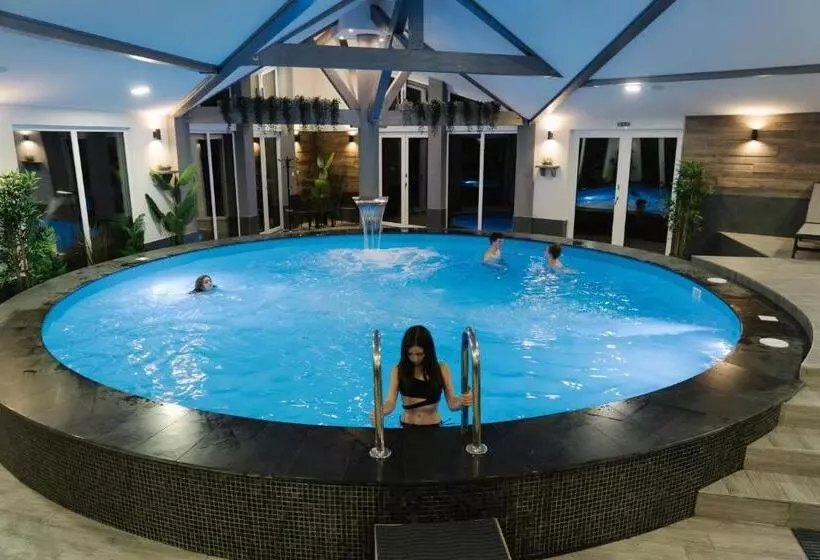 ペンション Desag Resort