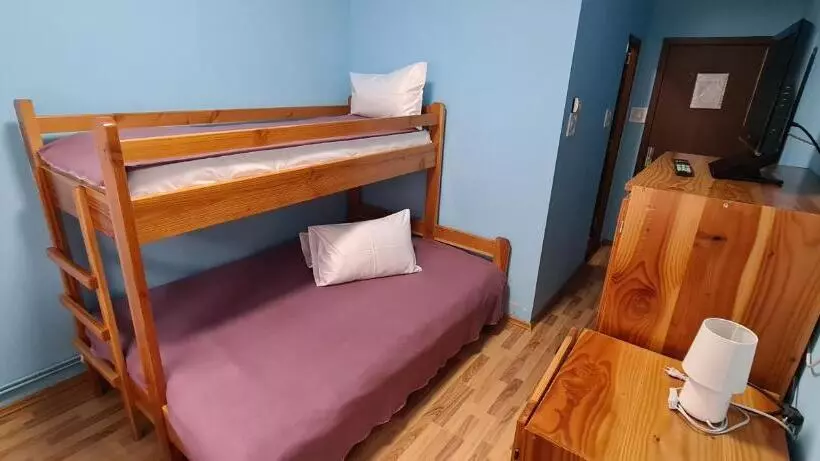 Pensiunea Aurora  Hostel Voineasa