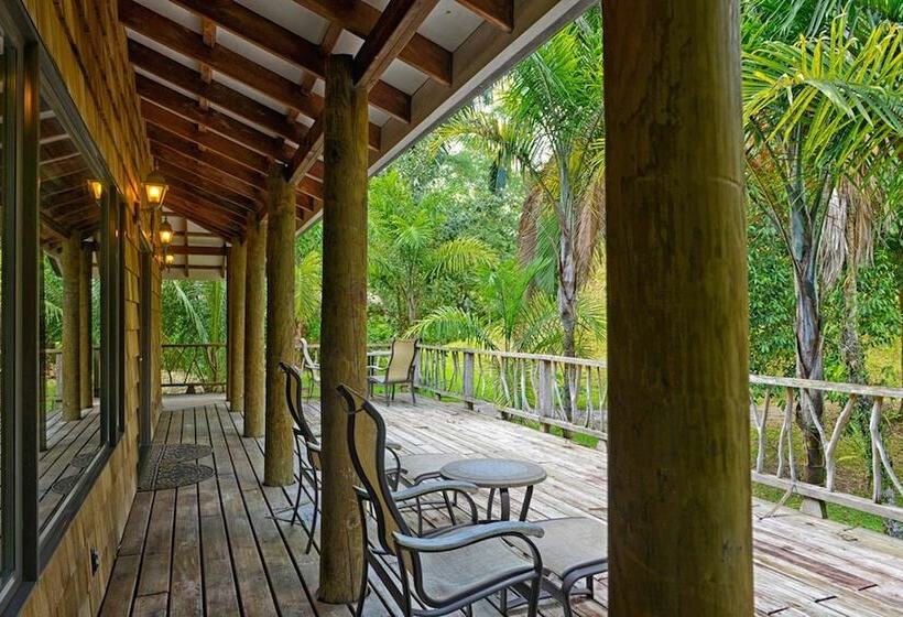 هتل Chan Chich Lodge