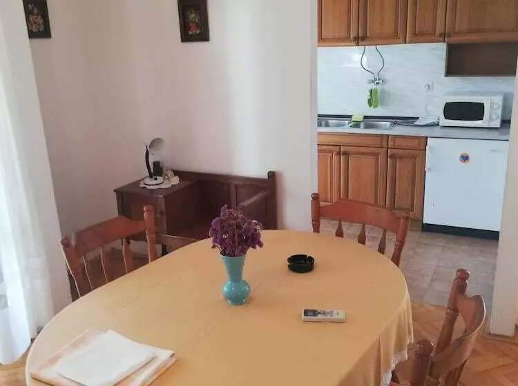 پانسیون Apartments Mery