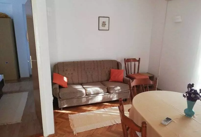 پانسیون Apartments Mery