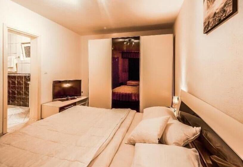 ペンション Guest House Slavica